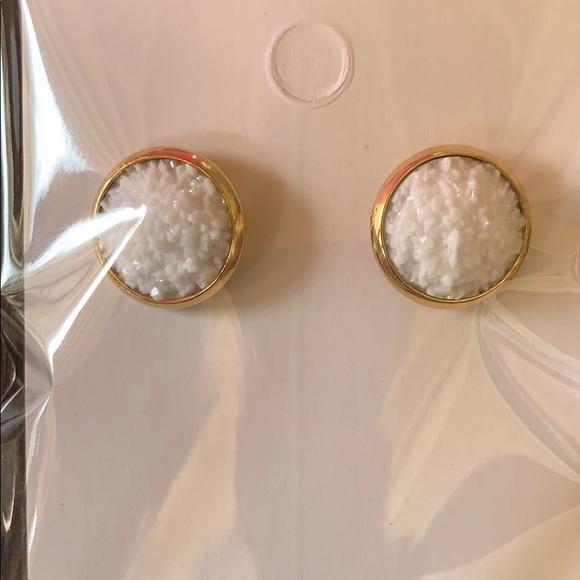 Earrings - Picture 1 of 1
